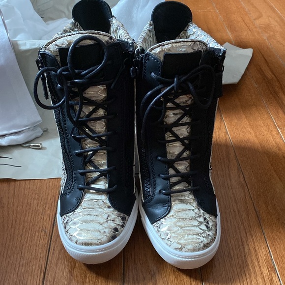 Giuseppe Zanotti Snake Skin Sneaker Wedges EUC - Picture 11 of 15